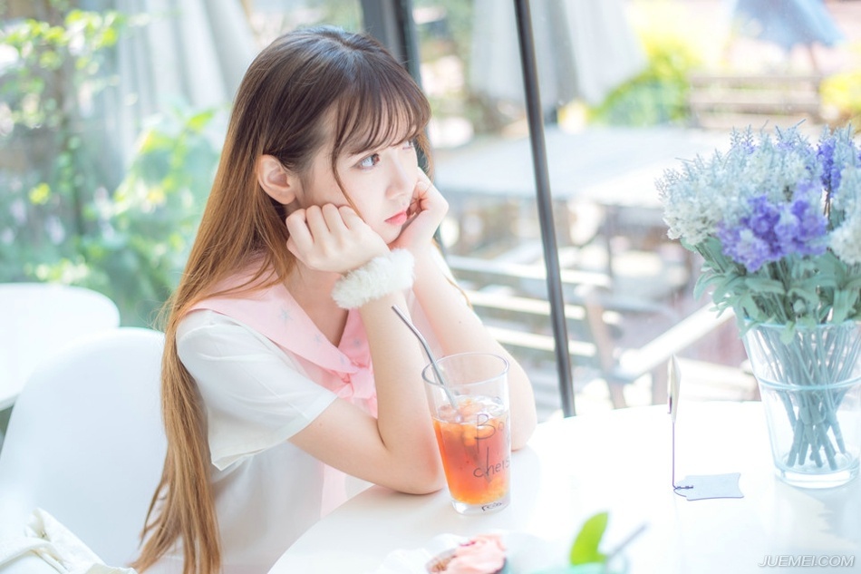 我今生最大的奢望就是：天天和你在同个盆里洗脚。平淡相守到老——老到我们哪也去不了。